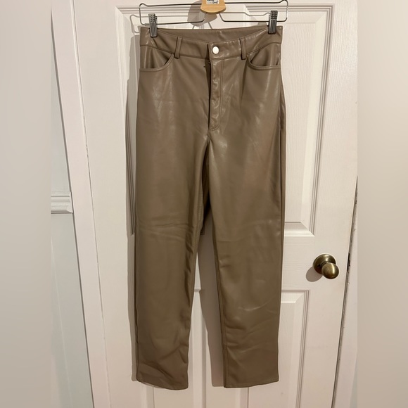 Dynamite Gisele faux leather straight leg pants - Picture 5 of 10